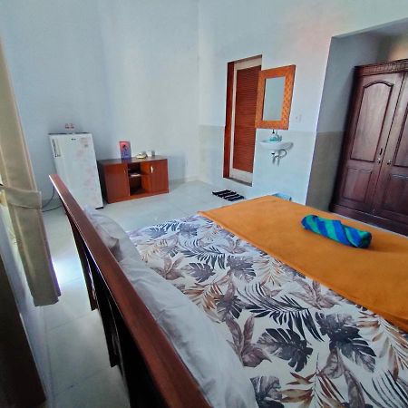 Roy Guest House Canggu Exteriör bild