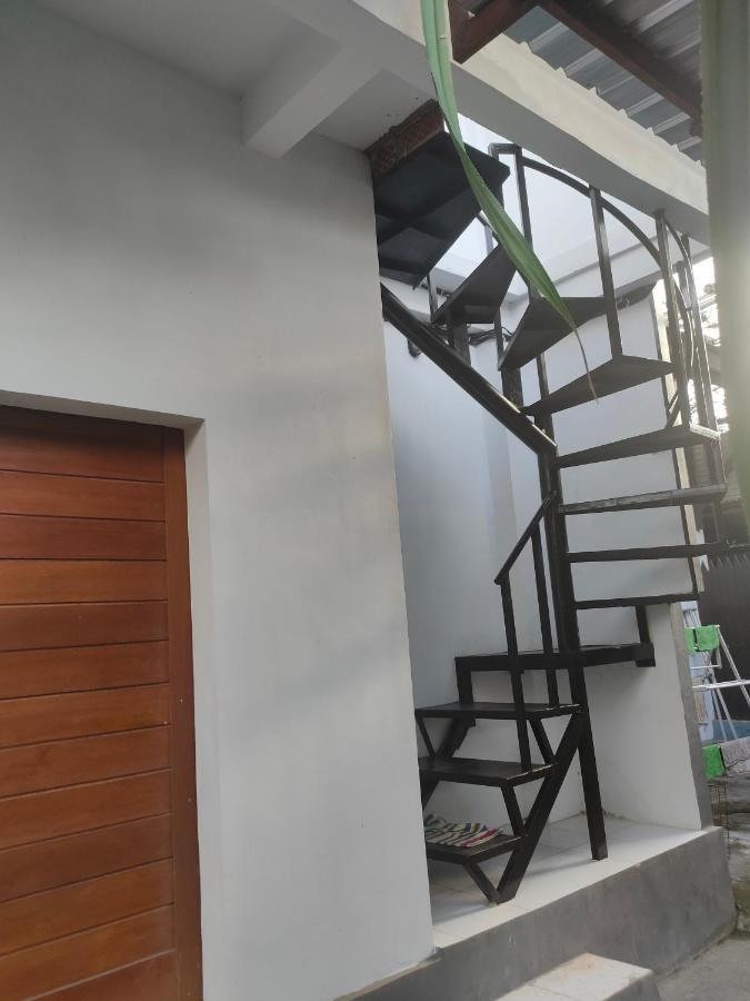 Roy Guest House Canggu Exteriör bild